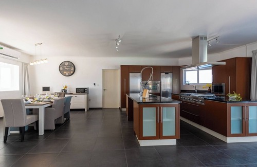 Bisento Villa | Villa Caruso With Private Pool and Spectaculair sea View 2 Minutes From Beach