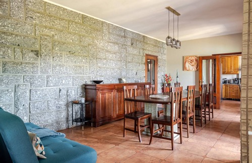 Felgueiras Villa | Villa 'Casa Campo Da Feira' with Private Pool, Private Terrace and Wi-Fi