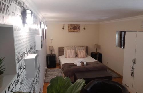 Charneca de Caparica e Sobreda Villa | Villa Casa das Palmeiras