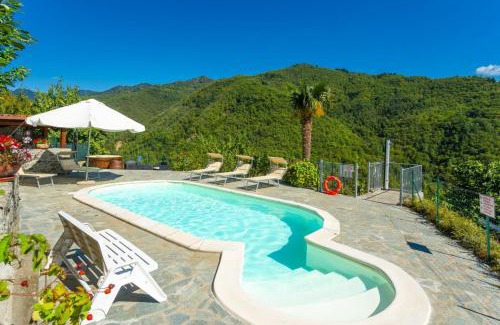 Castiglione di Garfagnana Villa | Villa Casale Le Selve