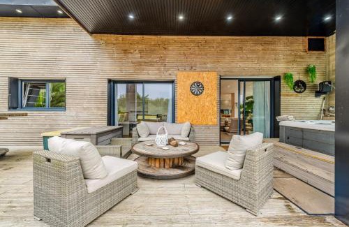 Kerlouet House | Villa Chantalain jacuzzi 3min plage
