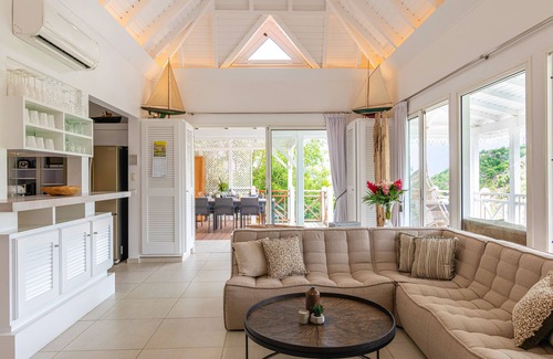 Terre Neuve Villa | Villa Chouchou: Affordable 3 Bedroom Villa with Private Heated Pool & Jacuzzi!
