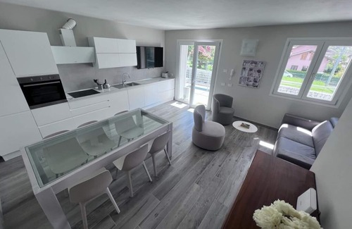 Colico Villa | Villa Claudia with pool, near the beach and the famous villages of Como Lake