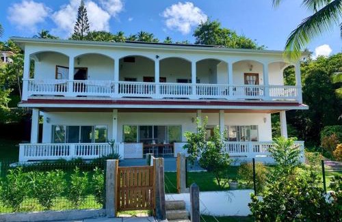 Mon Repos Villa | VILLA COLIBRI