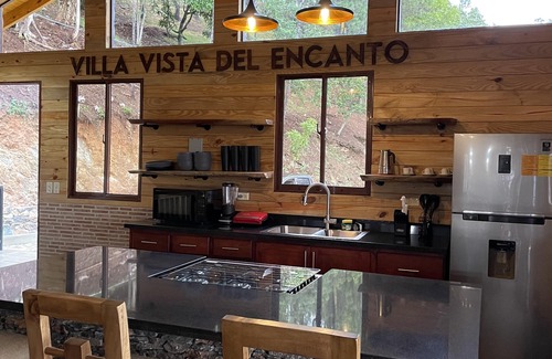 Jarabacoa Villa | Villa con la Mejor Vista, Privacidad, Piscina & Chimenea