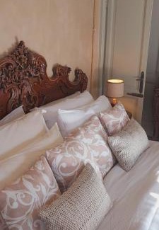 Magreglio Apartment | Villa Costanza Appartamento con balcone e vista giardino