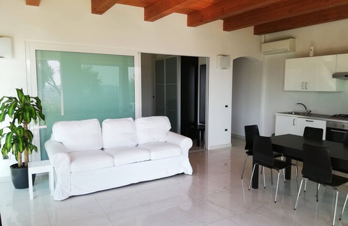 Osimo Apartment | Villa Country house with seperated apartments
