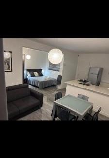 Piacenza House | Villa Cristalli clinica pc