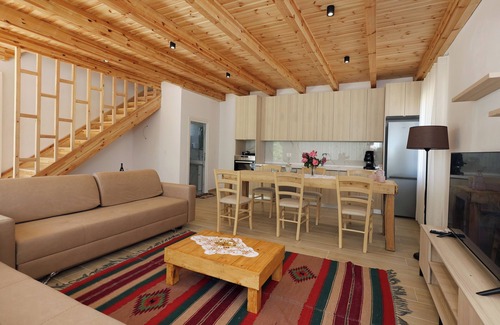 Berat Villa | Villa Dario Roshnik Village Experience