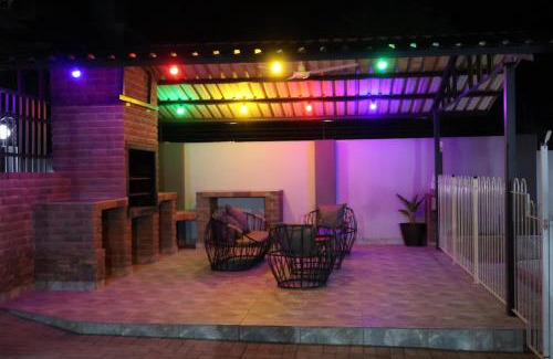 Francistown House | Villa de Chazha Guesthouse