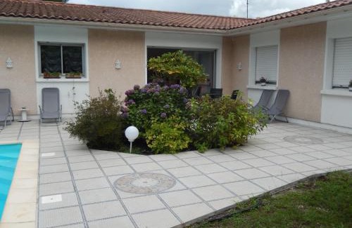 Josse Bed & Breakfast | Villa De Guénifey