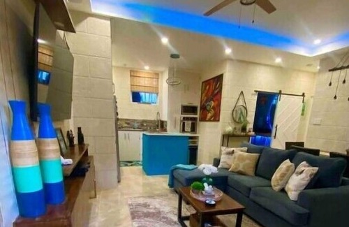 West Coast Villa | Villa de LaSannta