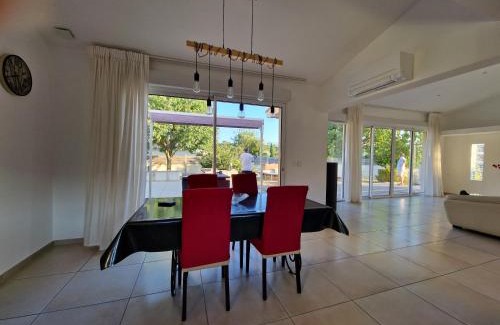 Serviers-et-Labaume Villa | Villa de luxe aux portes d'Uzès