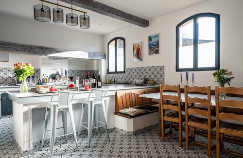 Langon Villa | Villa de Nocfond, rural luxury 2 hours from Paris with jacuzzi, sauna, swimming pool, air conditioning