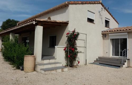 Saint-Victor-la-Coste Villa | Villa de vacances