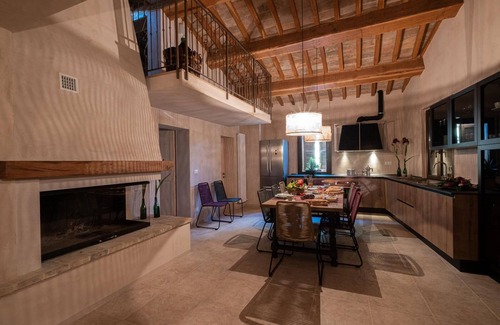 Urbania Villa | Villa del Duca 10 - Four Bedroom Villa, Sleeps 10