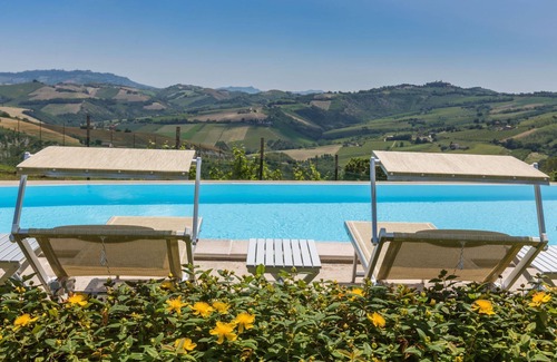 Montalto delle Marche Villa | Villa delle Rose with pool in the hills of the Piceno, 20 minutes from the beach of Cupra Marittima