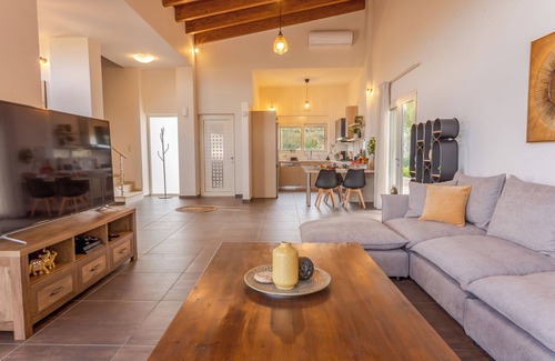 Armenoi Villa | Villa Del Monte - Where modern elegance meets the serenity of nature.