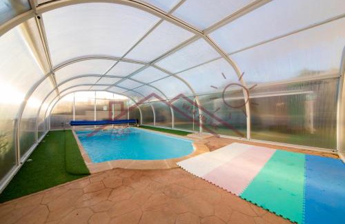 Mentrida House | Villa del sol - piscina climatizada
