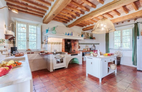 Orentano Villa | Villa Drago, an authentic Farmhouse with Private Pool in Orentano