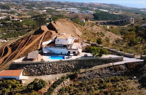 Velez-Malaga Villa | Villa El Palomar Azul with pool and sea view