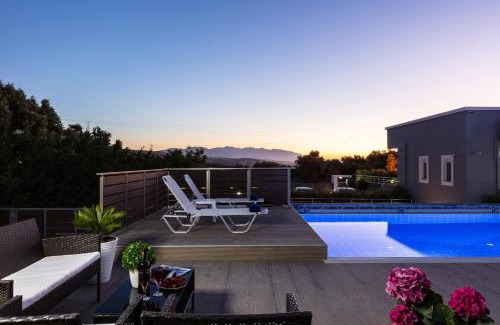 Adele Villa | Villa Emily Rethymno