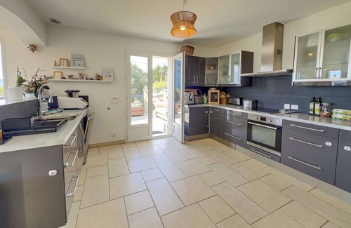 Le Plan-de-Grasse Villa | Villa enjoying the beauty of the countryside and close to all amenities