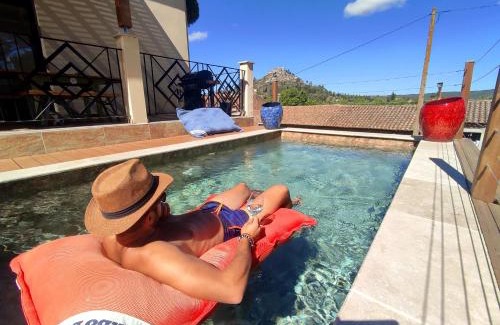 Montseret Villa | VILLA ENTIERE BELLEVUE - Balnéo - Piscine - Clim