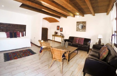 Santa Ana House | Villa Ermita Colonial