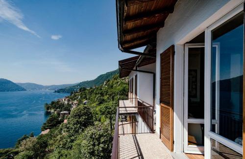 Carate Urio Villa | Villa Fantastica