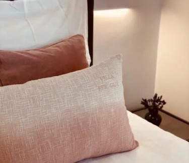 Albertstrand House | VILLA FER-GUY " Beeldige Suite met parking, nabij strand en casino"