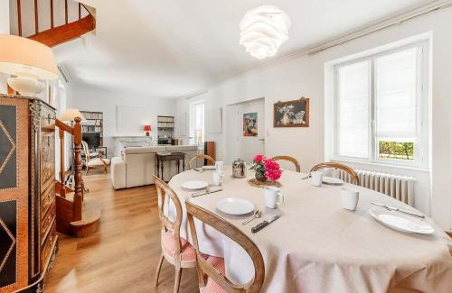 Parame House | Villa Finela - Maison de charme - 3 chambres