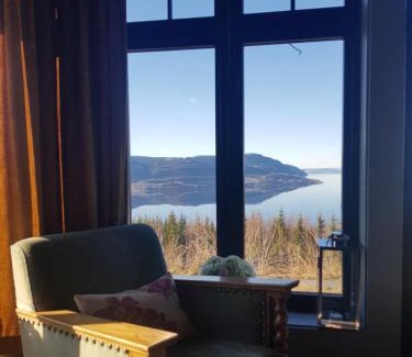Hurdal Municipality Villa | Villa Fjara sleeps 22 in 6 bedrooms