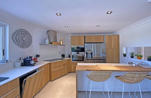 La Nartelle House | Villa for 10 people (8 adults max) - Private swimming pool - Air conditioning - WiFi - Golf view.