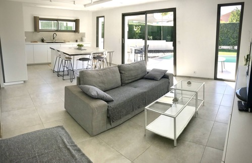Saint-Bauzille-de-Putois Villa | Villa Contemporaine Avec Piscine Proche Rivière