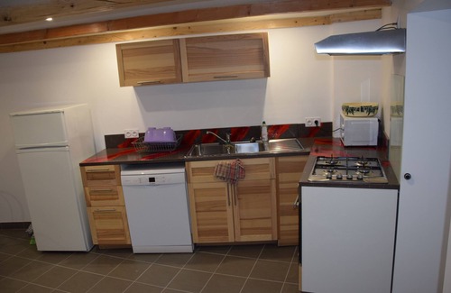 Saint-Bonnet-pres-Orcival House | village house with terrace near puy de dome