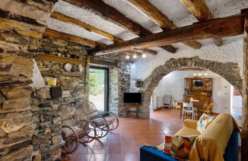 Rezzo House | Villa Franca Nature Holidays