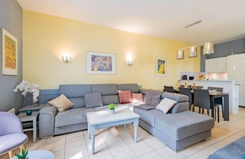 La Croix des Gardes Apartment | Villa Francia by Interhome