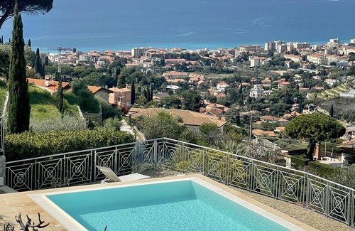 Bordighera Villa | Villa Gaia - private pool with solarium & barbecue