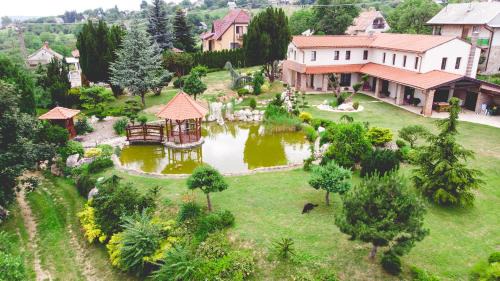 Zalaegerszeg Apartment | Villa Garden