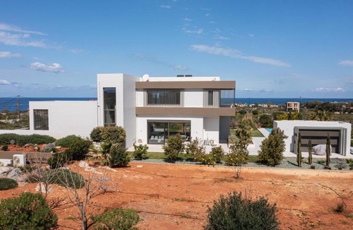 Stavros Villa | Villa Gardenia, villa de luxe avec piscine à débordement