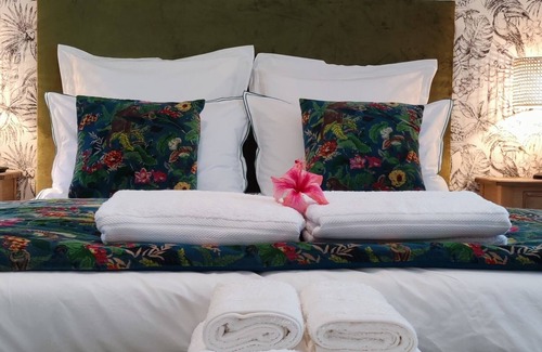 Saint-Paul Bed & Breakfast | VILLA GARRIGA: Double Room - Mountain View