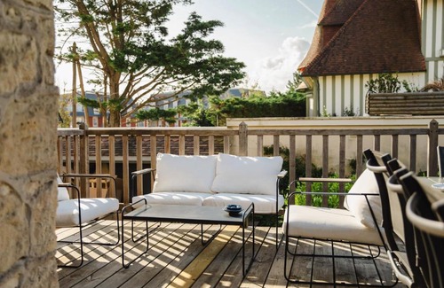 Benerville-sur-Mer Villa | Villa Georgia - Beachfront Villa - Bénerville