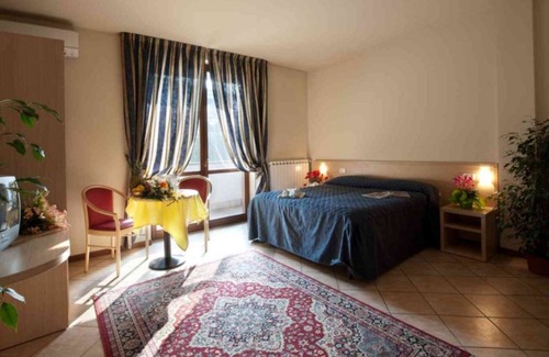 Somma Lombardo Hotel | Villa Giovanna