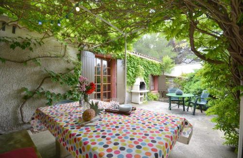 Fontvieille Villa | Villa Glycine -Mas de Joseph aux Baux de Provence