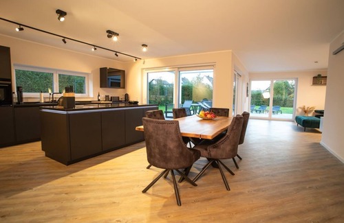 Allenbach House | Villa Heimat am Nationalpark - vacation home, shower, WC, 3 bedrooms