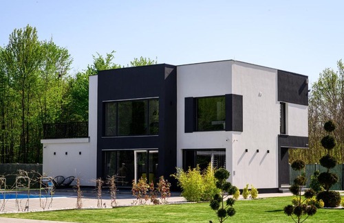 Republika Srpska Villa | Villa Hills