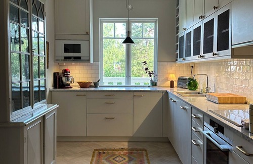 Islinge Apartment | Villa idyll centrally located on Lidingö