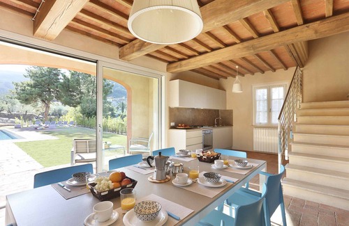 Cascine-La Croce Villa | Villa in Colle Di Compito with 3 bedrooms sleeps 6