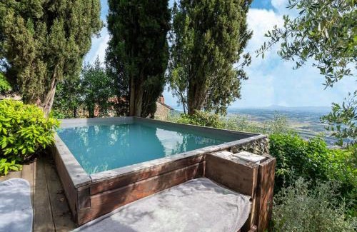 Cortona Old Town Villa | Villa in Cortona with pool